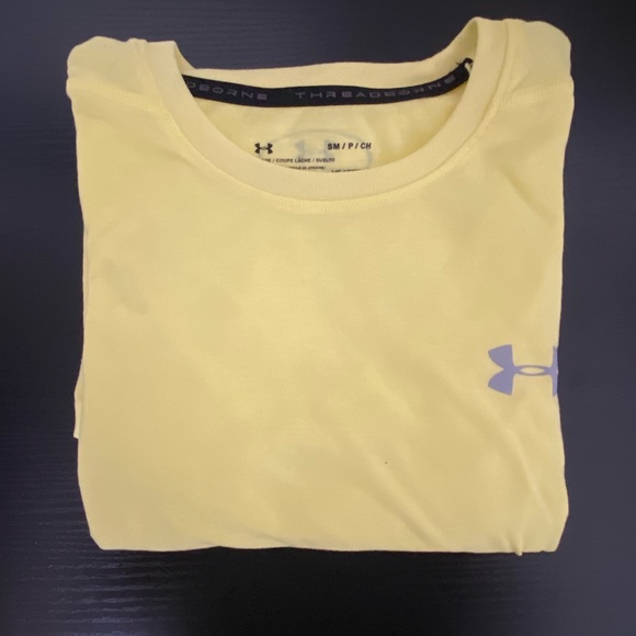 Under Armor T-Shirt SMALL - Picture 4 of 5